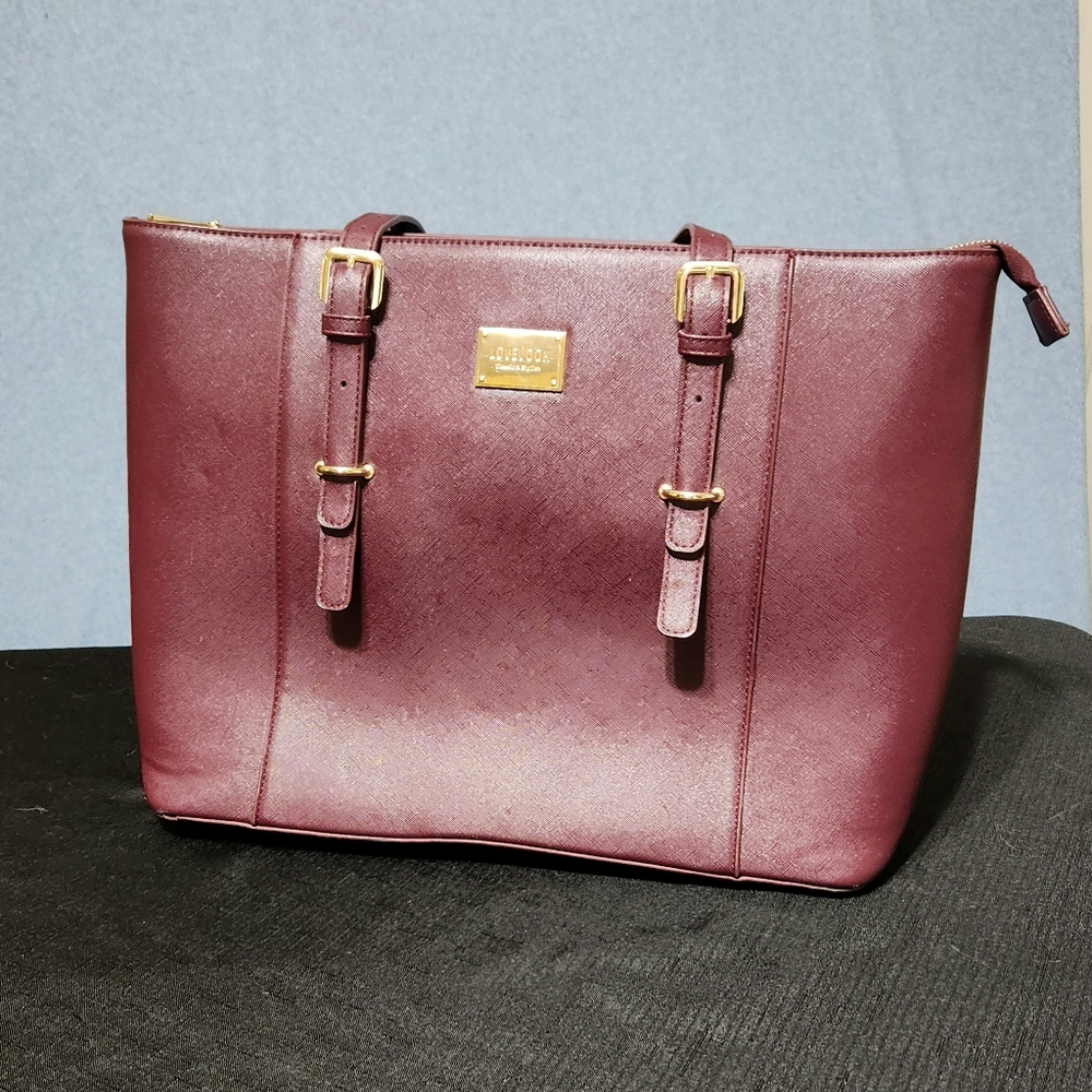 Lovevook burgandy tote bag